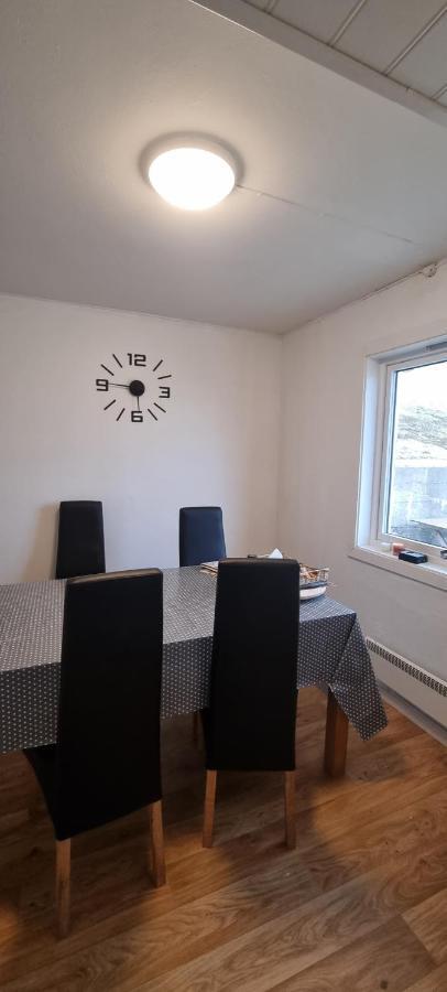 Sleep In Apartment Honningsvag Bagian luar foto